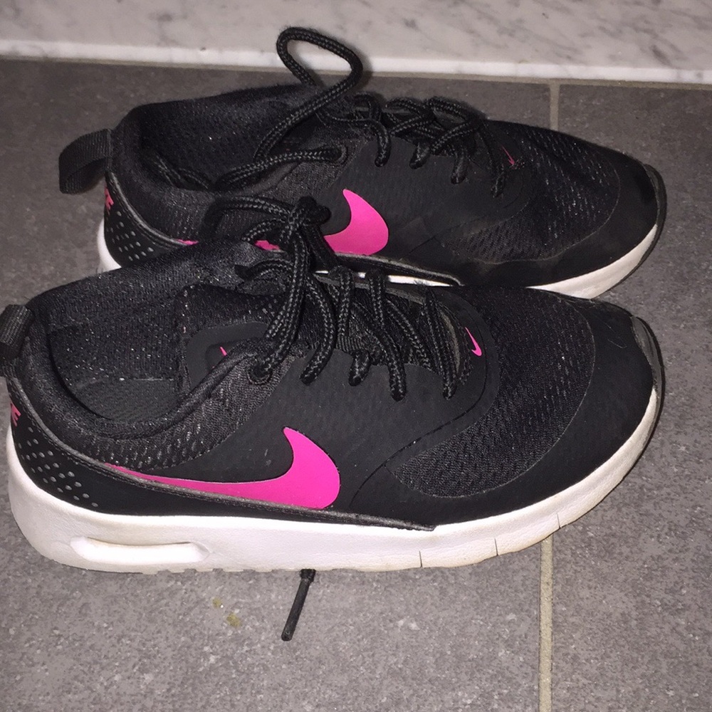 Girls toddler Nike air max shoes